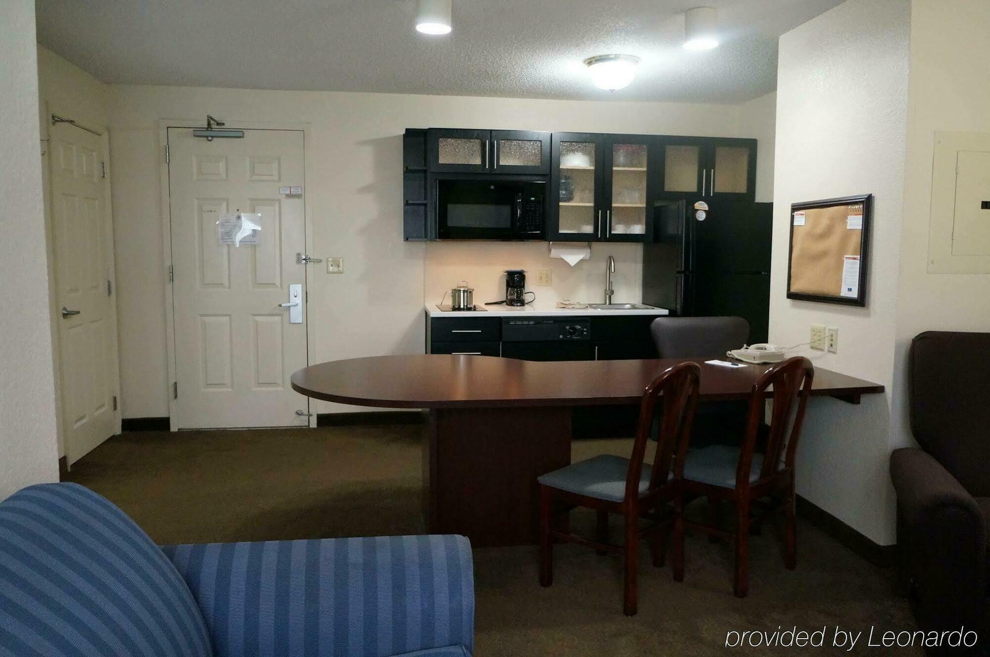 Candlewood Washington-dulles By Ihg Hotel 2*